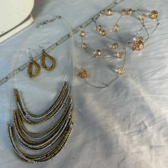 Infinity style necklace and earrings set with extra - Picture 7 of 9